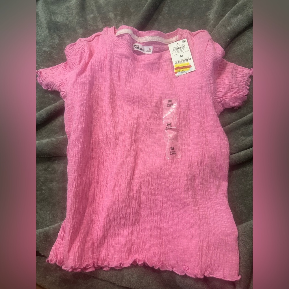 epic threads pink top  sz M nwt